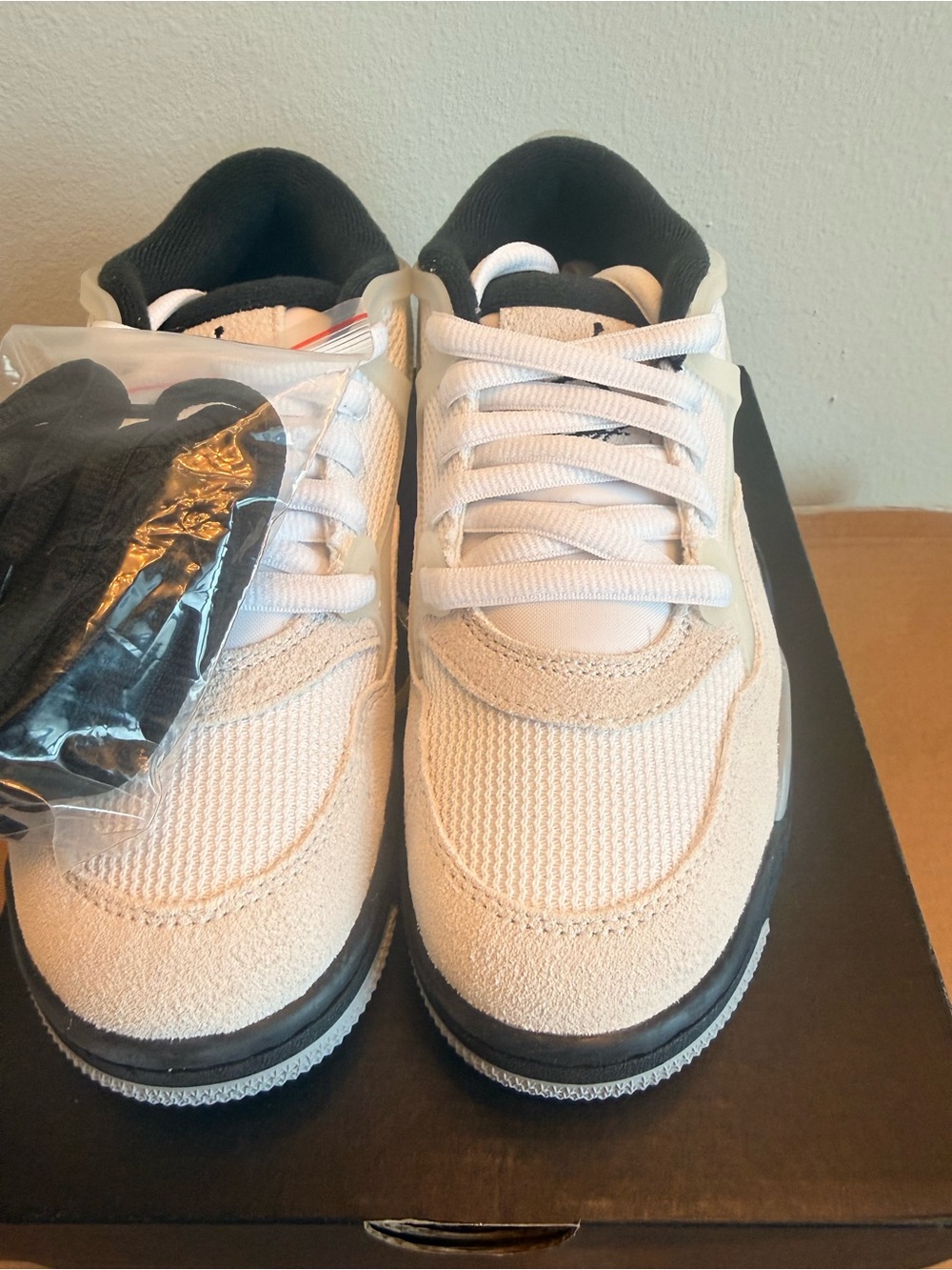 Air Jordan 4 RM (GS) White/Black - Infrared 23 Size 4.5Y